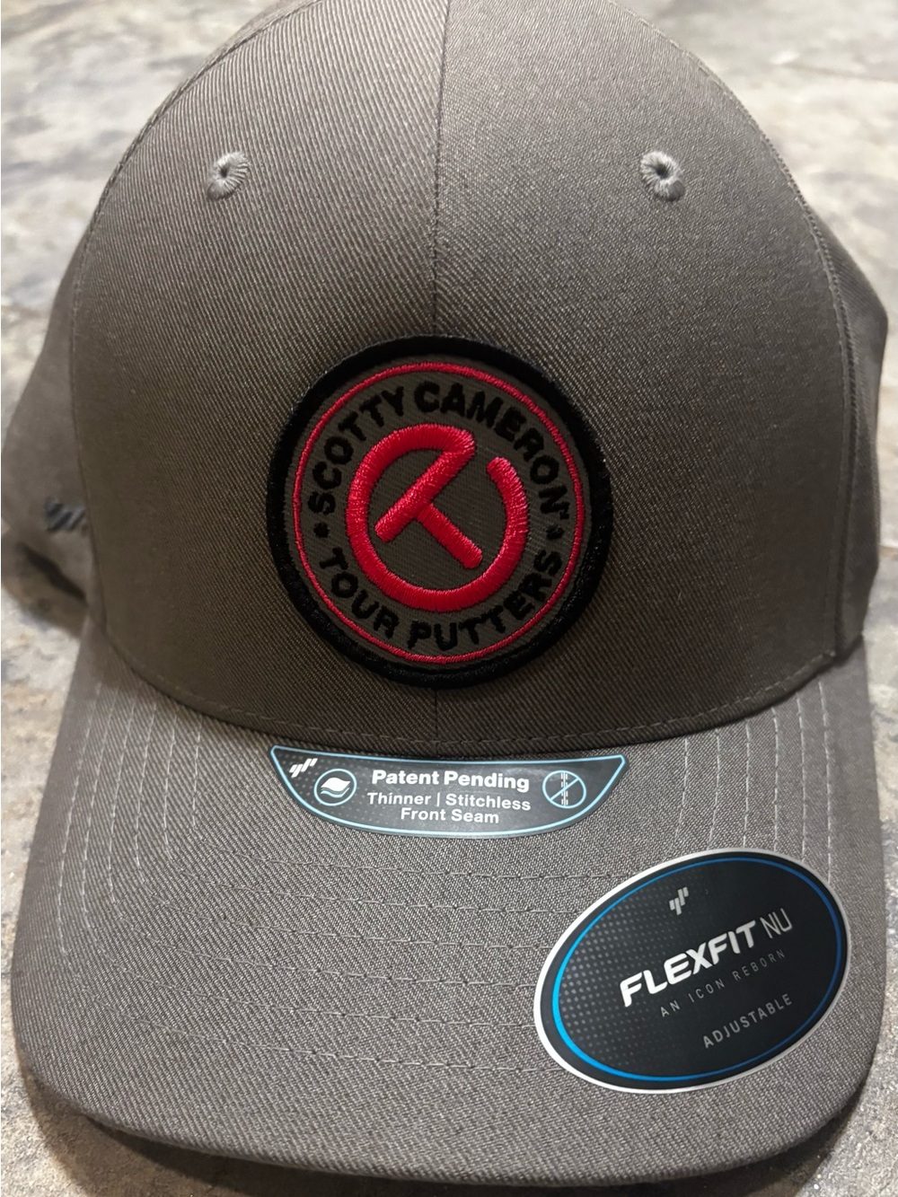 NWT SCOTTY CAMERON GALLERY Circle T Tour Putters  Golf Hat Gray Pink Flexfit
